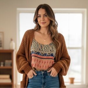 Camisole crop tank with a paisley print